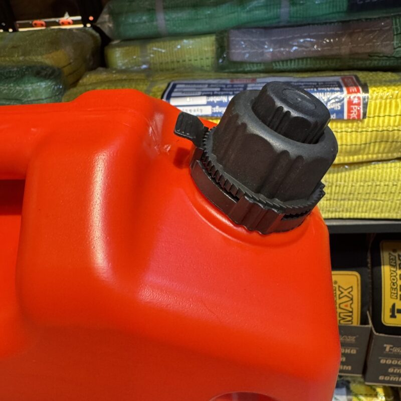 گالن سوخت وافل‌برد بدون برند Gasoline